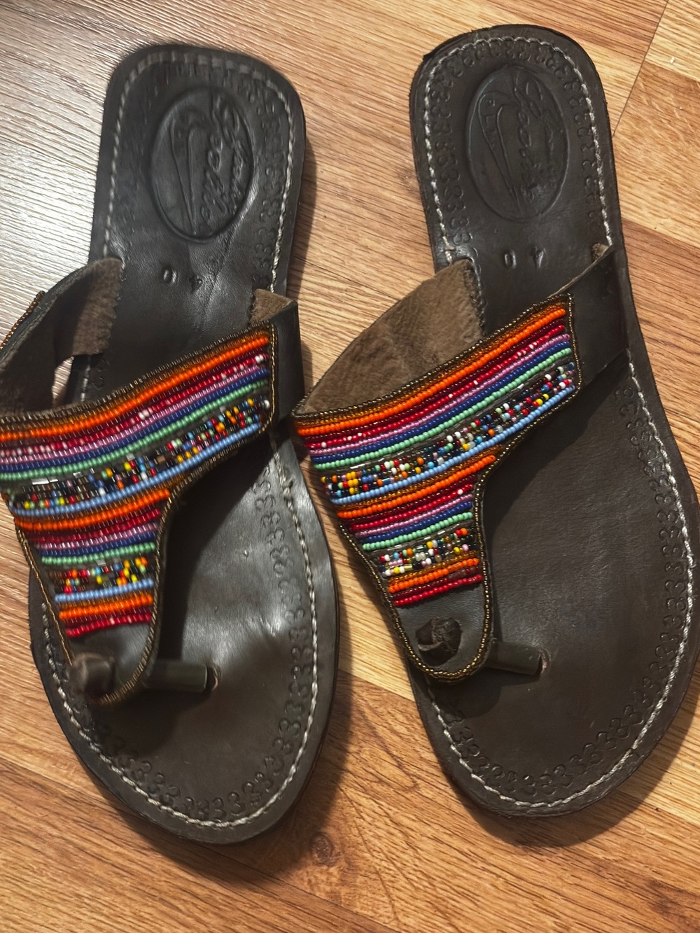 Flip-flops - Picture 2 of 3